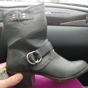 Women's boots